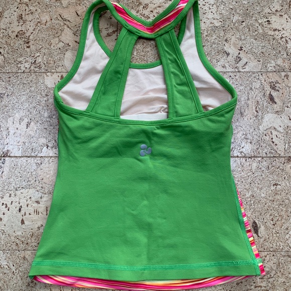 Triple Flip Tank - Picture 2 of 4